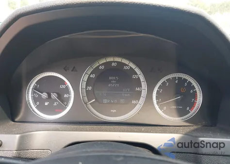 2009 Mercedes-Benz C 300 Luxury 4Matic/Sport 4Matic из США, поврежденный, VIN WDDGF81X69R050326